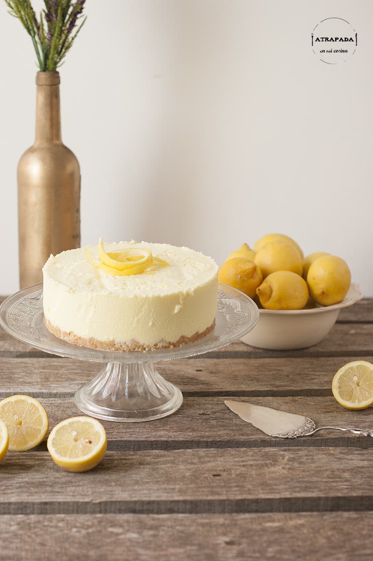¿Te gusta la tarta de limón? Si quieres hacerla de forma fácil y sin horno, esta te gustará