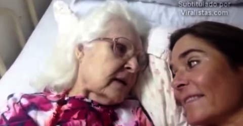 El conmovedor momento en el que una madre con Alzheimer reconoce a su hija