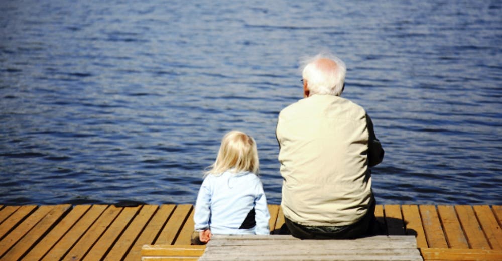 Las 18 ventajas de haber crecido con tus abuelos y tener su huella en tu corazón