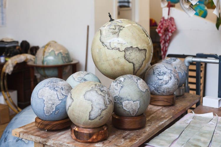 One-of-the-Worlds-Only-Globe-Making-Studios-Celebrates-the-Ancient-Art-of-Handcrafted-Globes34__880