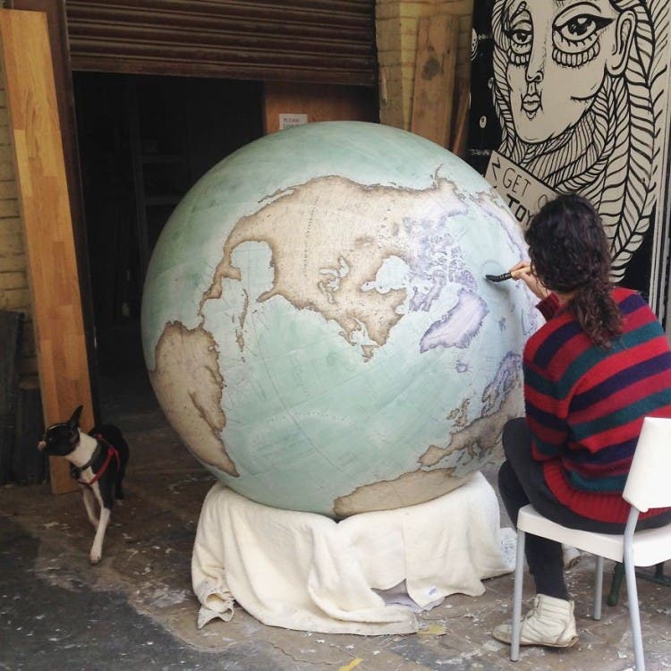 This-Job-Exists-In-the-Studio-With-One-Of-The-Worlds-Last-Remaining-Globe-makers1__880