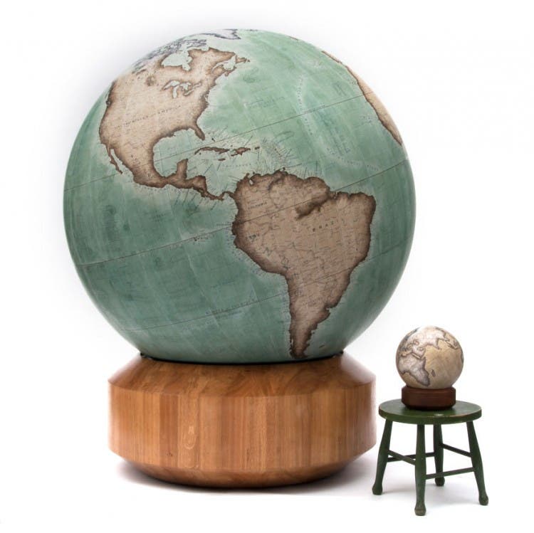 This-Job-Exists-In-the-Studio-With-One-Of-The-Worlds-Last-Remaining-Globe-makers2__880