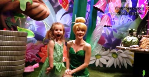 El emotivo gesto de los personajes de Disney con una niña que no podía escuchar