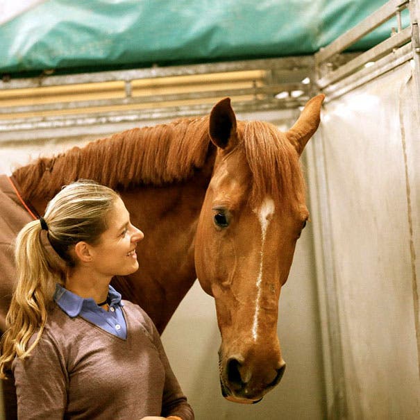 jinete-abandona-competencia-por-su-caballo-enfermo3