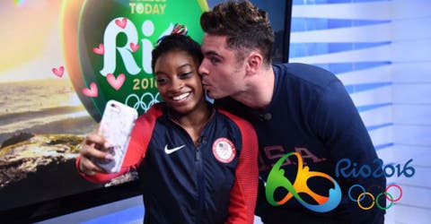 Finalmente Zac Efron cumple el sueño de la gimnasta olímpica Simone Biles