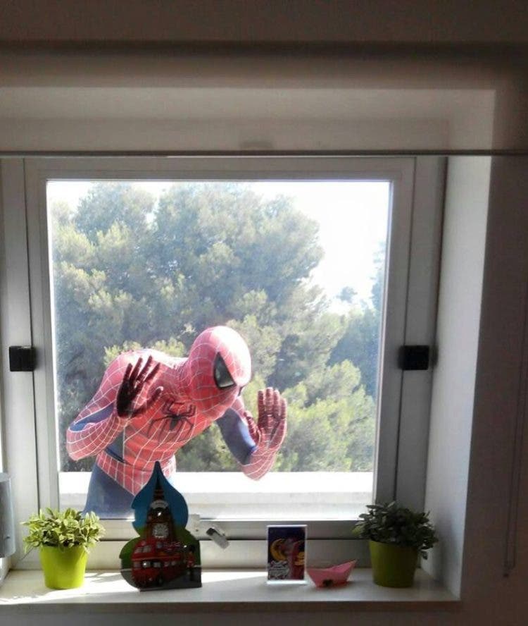 spiderman-que-visita-los-hospitales13