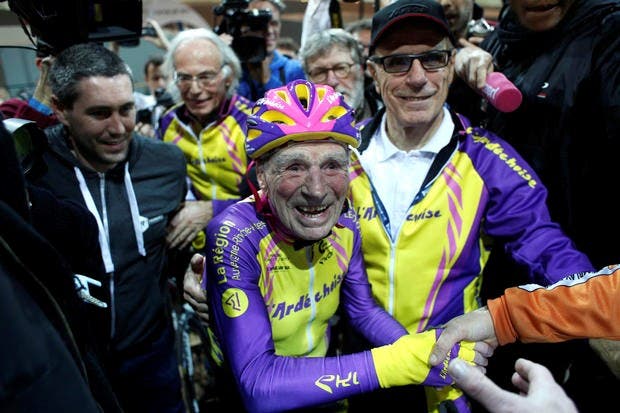 ciclista-frances-de-105-anos-rompe-record-mundial-de-hora-en-bicicleta-3