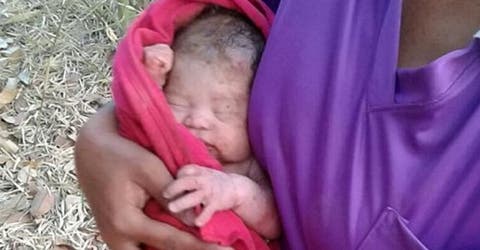 A este bebé lo enterraron vivo en las peores condiciones pero su historia dio un giro inesperado