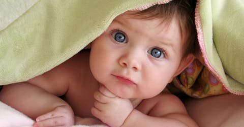 Las 5 recomendaciones de los expertos para fortalecer el sistema inmunológico de los bebés