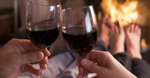 Mejora tu salud y pierde peso solamente con tomar una copa de vino