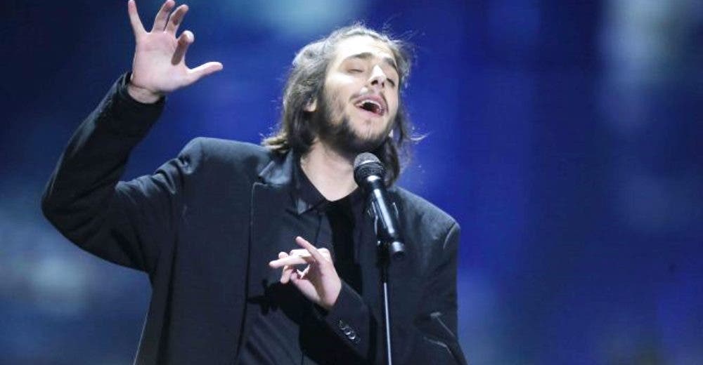 Salvador Sobral, el ganador de Eurovisión que necesita un corazón para seguir viviendo Salvador Sobral, el ganador de Eurovisión que necesita un corazón para seguir viviendo