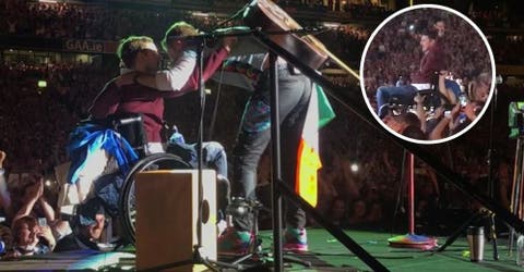 El gesto del vocalista de Coldplay con un fan discapacitado conmovió a todo el público