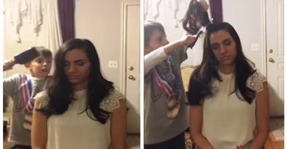 Todo estaba bien en el «salón de belleza» hasta que su hijo cambió el peine por las tijeras Todo estaba bien en el «salón de belleza» hasta que su hijo cambió el peine por las tijeras