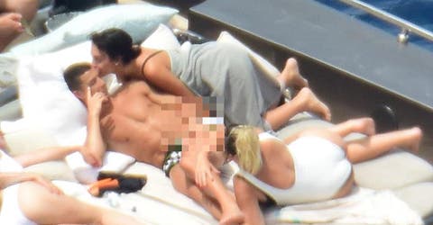 Las candentes imágenes de las vacaciones de Cristiano Ronaldo y su novia «embarazada» en Ibiza