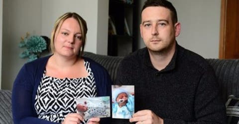 Se sienten devastados por la decisión del hospital mientras luchan por salvar a sus gemelos