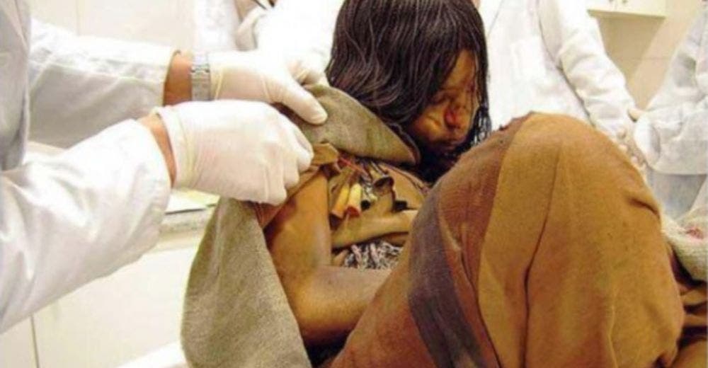 Hallan intacto el cuerpo de una joven doncella que murió hace 500 años Hallan intacto el cuerpo de una joven doncella que murió hace 500 años