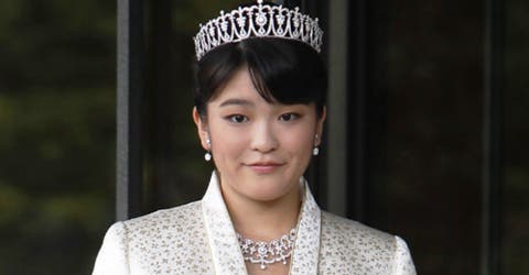 Escándalo – La princesa Mako de Japón, anunció la decisión de renunciar a sus derechos