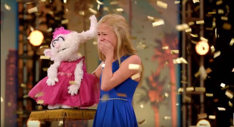 gana America's Got Talent Darci Lynne ventrílocuo niña ganadora impresionante muñecos gran final favorita golden buzzer votacion talento concurso show 