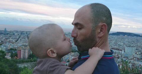 «El reto de Pablo», la iniciativa de un padre para ayudar a su pequeño hijo con cáncer
