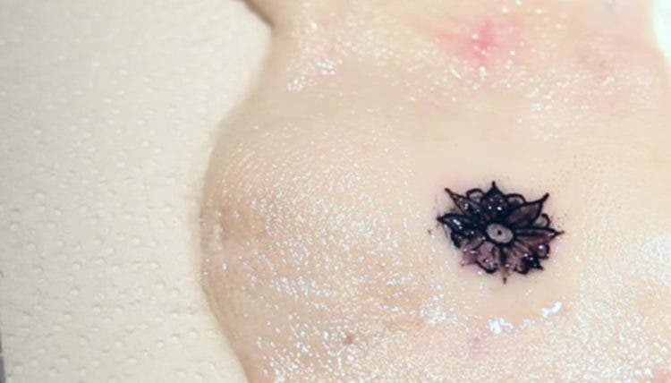 tatuaje que cambia de color segun el nivel de azucar, ph y otros indicadores inventado por cientificos del mit y harvard podria salvar vidas de diabeticos dermal Abyss