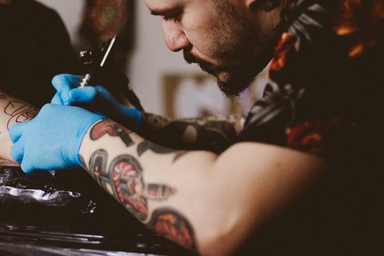 tatuaje que cambia de color segun el nivel de azucar, ph y otros indicadores inventado por cientificos del mit y harvard podria salvar vidas de diabeticos dermal Abyss