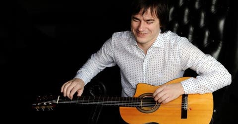 nahuel penninsi artista invidente tocaba en la calle asciende nominado grammy folk