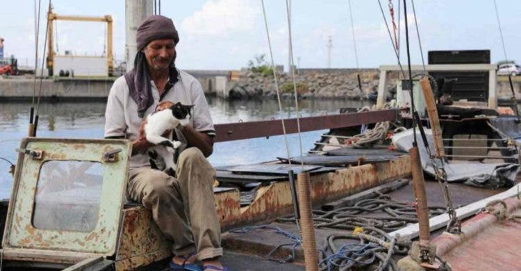 Naufrago polaco rescatado de barco a la deriva solo con su gato por siete meses en aguas infestadas de tiburones Zbigniew Reket Madagascar