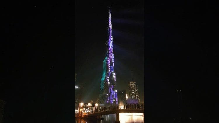 dubai laser show año nuevo 2018 light up record guinness burj khalifa