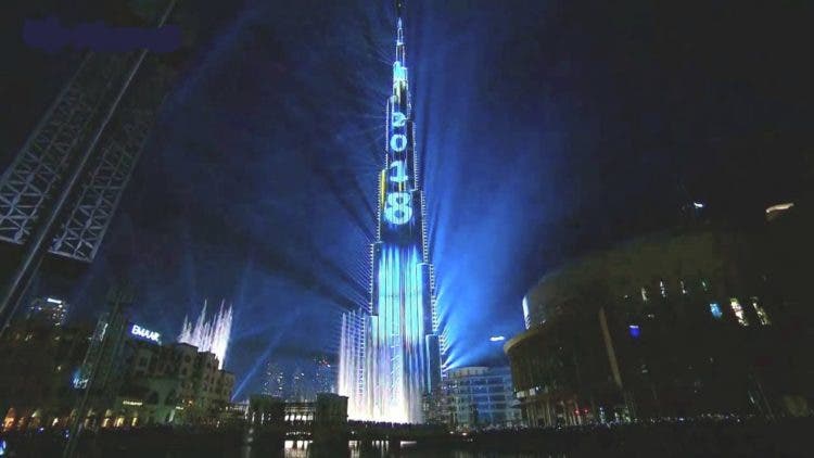 dubai laser show año nuevo 2018 light up record guinness burj khalifa