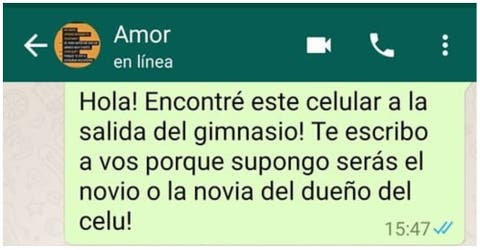 Quiso devolver un teléfono que halló y el celoso novio de la dueña le hace un insólito pedido