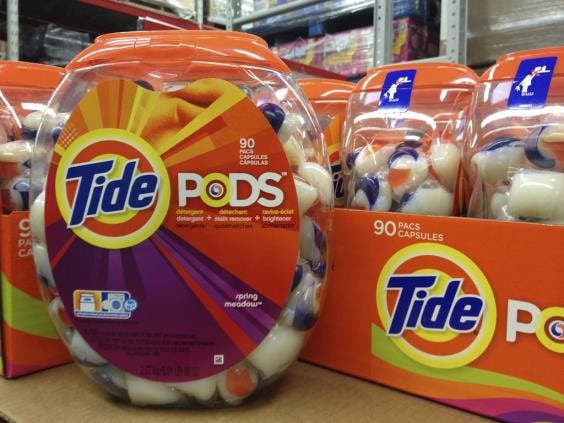 Comer cápsulas de detergente, el peligroso reto de los adolescentes en redes sociales TIDE POD CHALLENGE 
