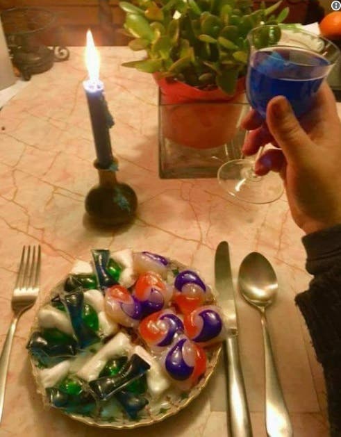 Comer cápsulas de detergente, el peligroso reto de los adolescentes en redes sociales TIDE POD CHALLENGE 