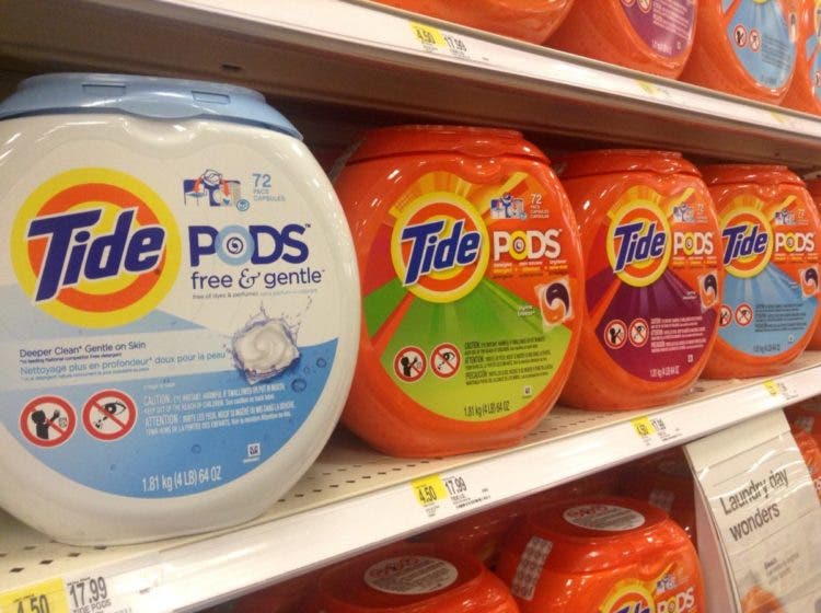 Comer cápsulas de detergente, el peligroso reto de los adolescentes en redes sociales TIDE POD CHALLENGE 