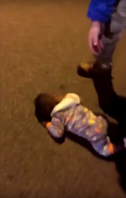 Aparece Un Bebe De 9 Meses Gateando En Medio De La Calle En Nueva York Viralistas Com