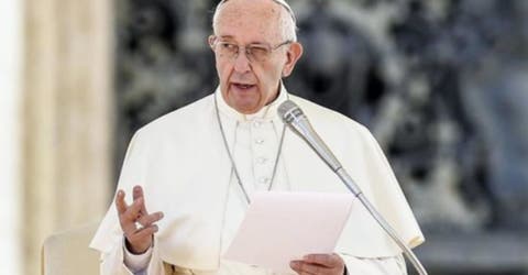 Las acusaciones del Papa Francisco contra “los que pagan por sexo” encienden las redes
