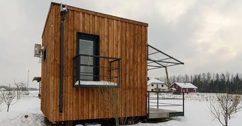 Los vecinos se burlaron de su «pequeña casita» hasta que la vieron por dentro