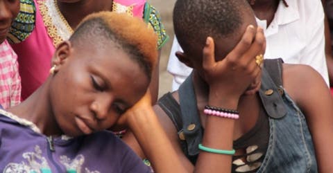El drama de miles de niñas que se prostituyen en Sierra Leona por 1 euro al día para sobrevivir