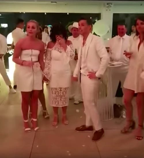 Bailarín rompe el suelo