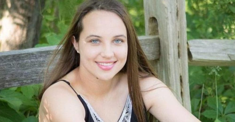 «No nos hables más» – La echan de su casa después de ver una foto suya con su pareja «No nos hables más» – La echan de su casa después de ver una foto suya con su pareja