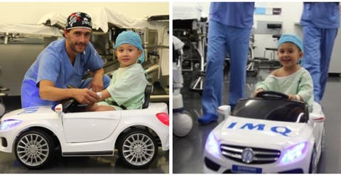 En este hospital los niños se van al quirófano conduciendo un coche para calmar sus nervios