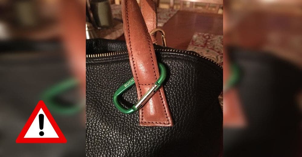 Miles de mujeres están siguiendo la advertencia de la policía de llevar siempre un mosquetón Miles de mujeres están siguiendo la advertencia de la policía de llevar siempre un mosquetón