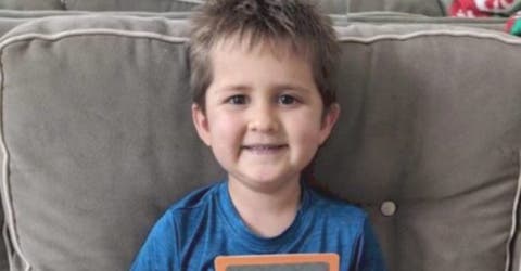 La madre de un niño de 4 años con cáncer acude a las redes pidiendo ayuda para animarlo