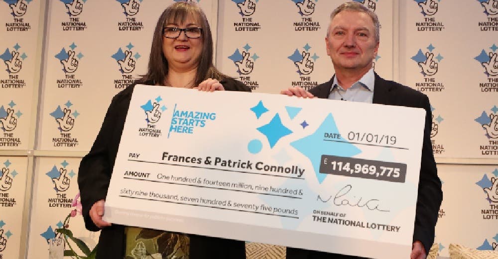 La reacción de una pareja que gana 150 millones de dólares en la lotería sorprende a muchos La reacción de una pareja que gana 150 millones de dólares en la lotería sorprende a muchos