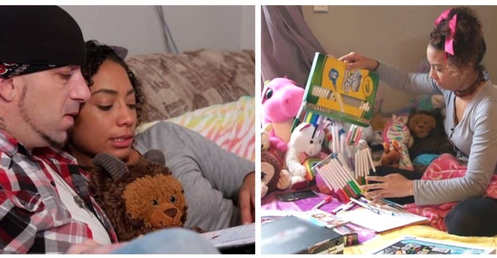 En esta pareja ella asume el rol de ser una niña pequeña mientras él la cuida y castiga En esta pareja ella asume el rol de ser una niña pequeña mientras él la cuida y castiga