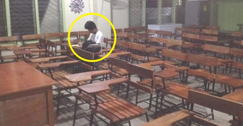 Su profesor se aflige al verlo quedarse hasta el anochecer en la escuela para no ir a su casa