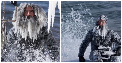 Las impresionantes fotos del hombre que se niega a dejar de surfear incluso bajo el frío extremo
