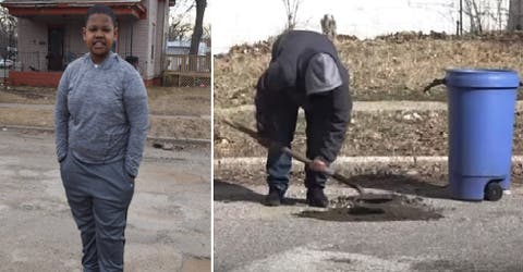 La iniciativa de este niño de 12 años al tapar los baches de las calles sorprende a su comunidad