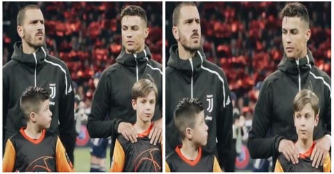 La respuesta de Cristiano al niño que se dirigió a él interrumpiendo el himno antes del partido