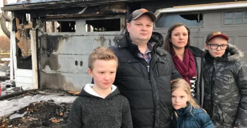 Un padre advierte que el incendio espontáneo de su vehículo casi cobra la vida de su familia