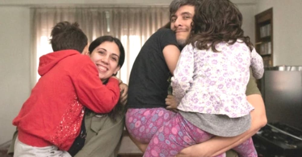 «Nuestros niños saben todo» – Se siente orgullosa de tener novio y esposo al mismo tiempo «Nuestros niños saben todo» – Se siente orgullosa de tener novio y esposo al mismo tiempo